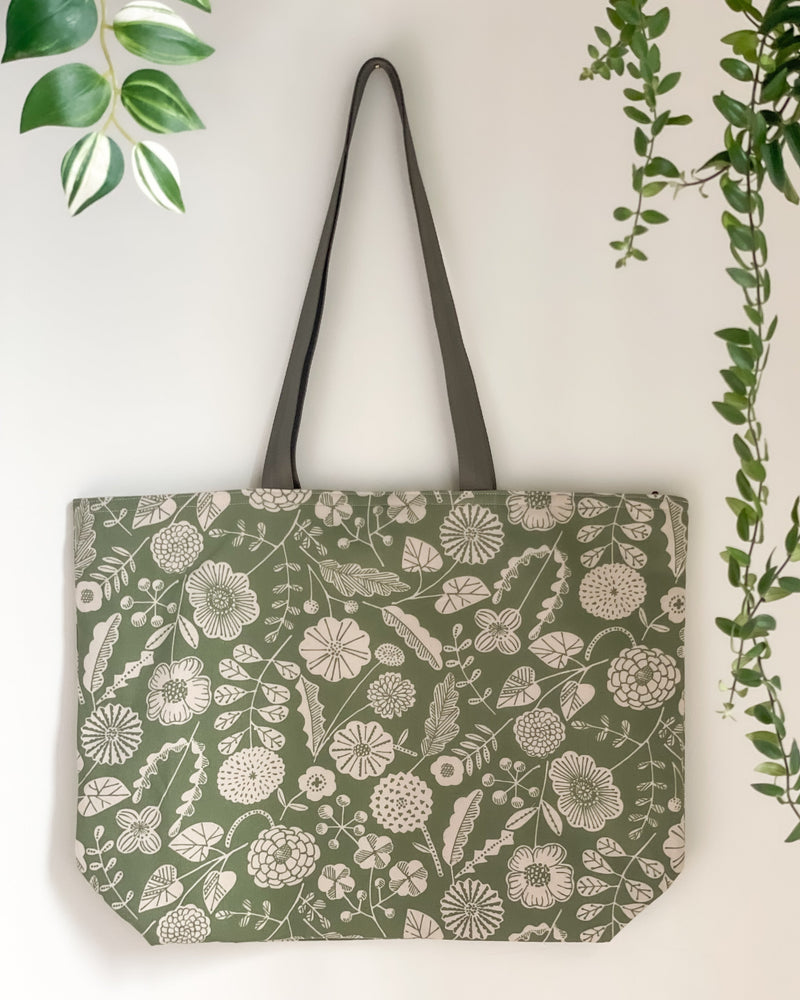 Essential Canvas Tote Bag